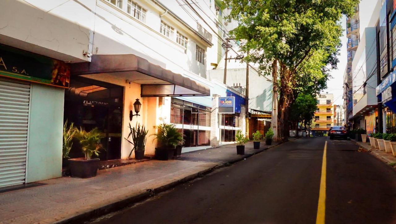 Turis Hotel Ciudad del Este Bagian luar foto